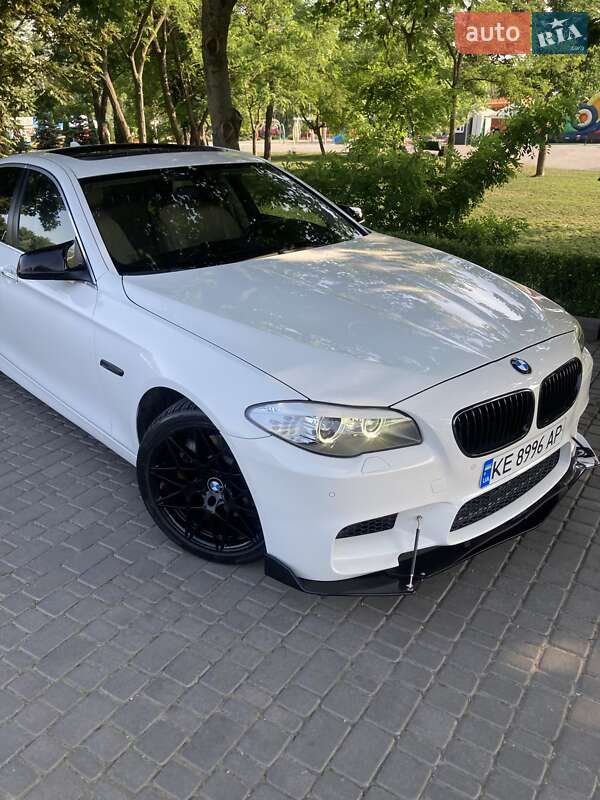 Седан BMW 5 Series 2012 в Каменском