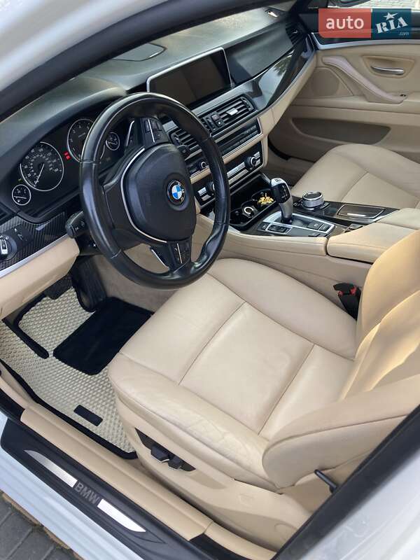 Седан BMW 5 Series 2012 в Каменском
