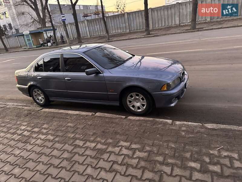 Седан BMW 5 Series 2001 в Сумах