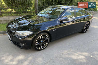 Седан BMW 5 Series 2013 в 