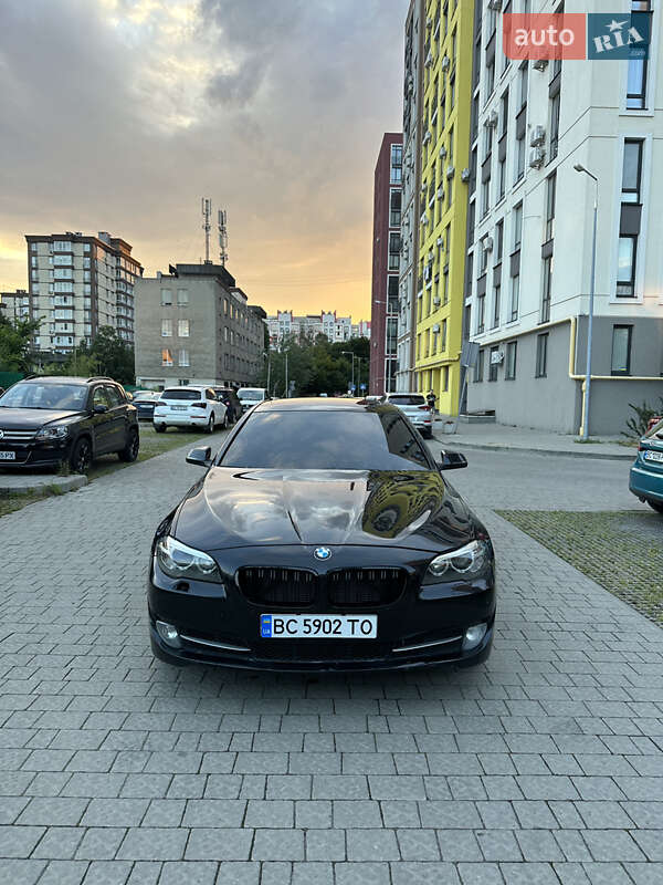 Седан BMW 5 Series 2014 в Львове
