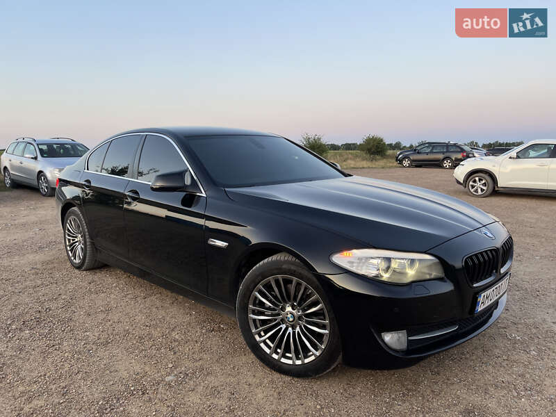Седан BMW 5 Series 2010 в Києві