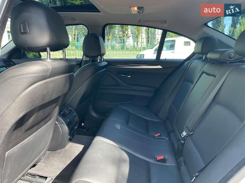 Седан BMW 5 Series 2015 в Києві