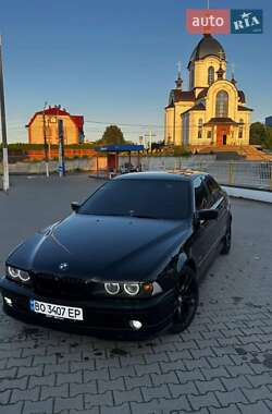 Седан BMW 5 Series 2000 в 