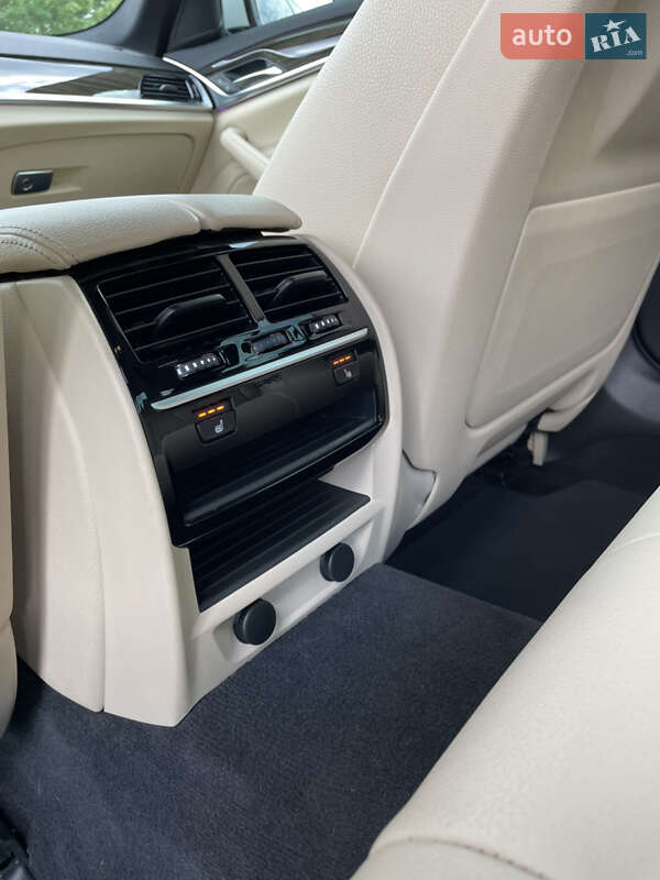 Седан BMW 5 Series 2018 в Киеве