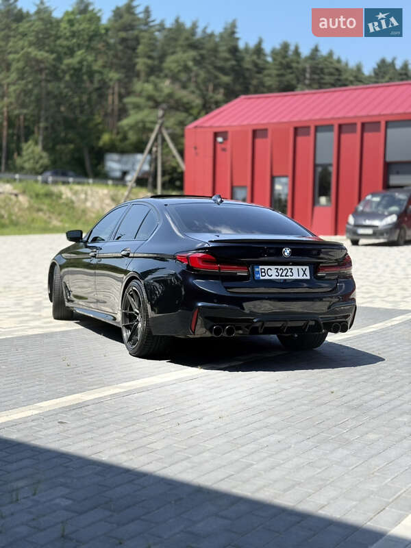 Седан BMW 5 Series 2017 в Львові