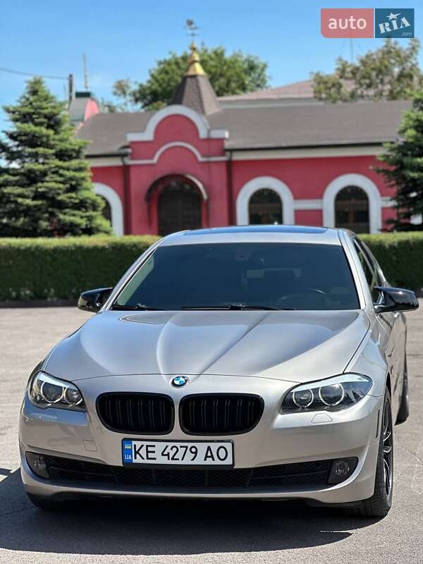 Седан BMW 5 Series 2013 в Кам'янському