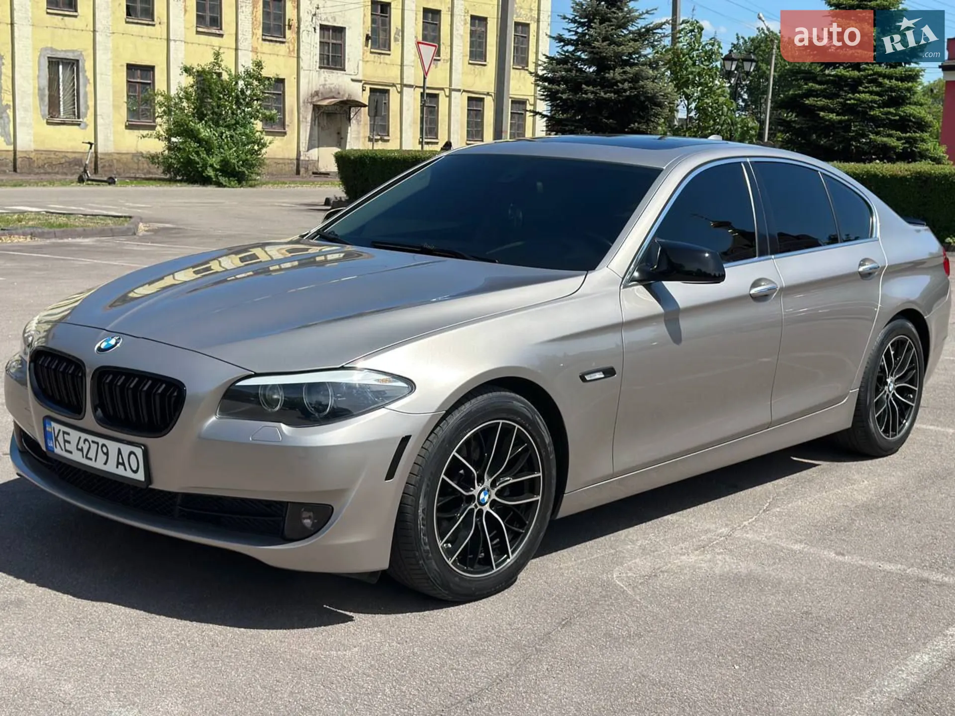 2013 BMW 5er - мініатюра 9
