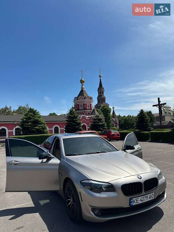 Седан BMW 5 Series 2013 в Кам'янському