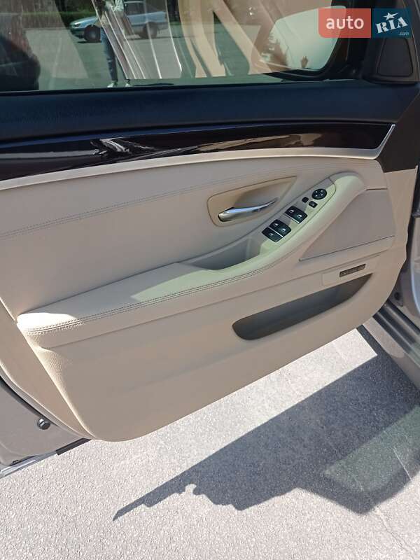 Седан BMW 5 Series 2013 в Кам'янському