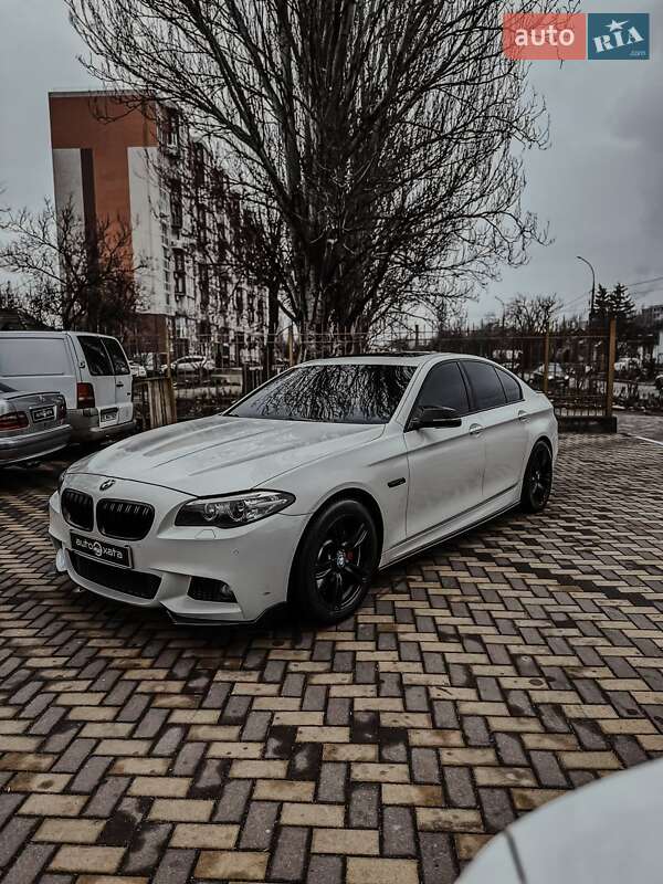Седан BMW 5 Series 2014 в Николаеве