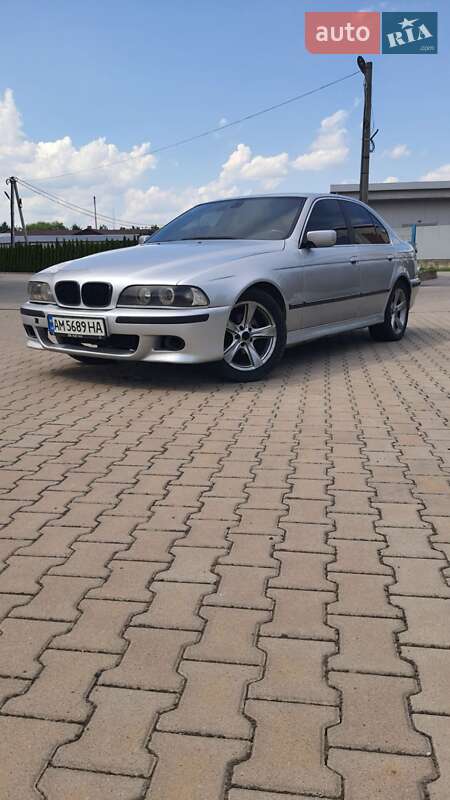 BMW 5 Series 1999