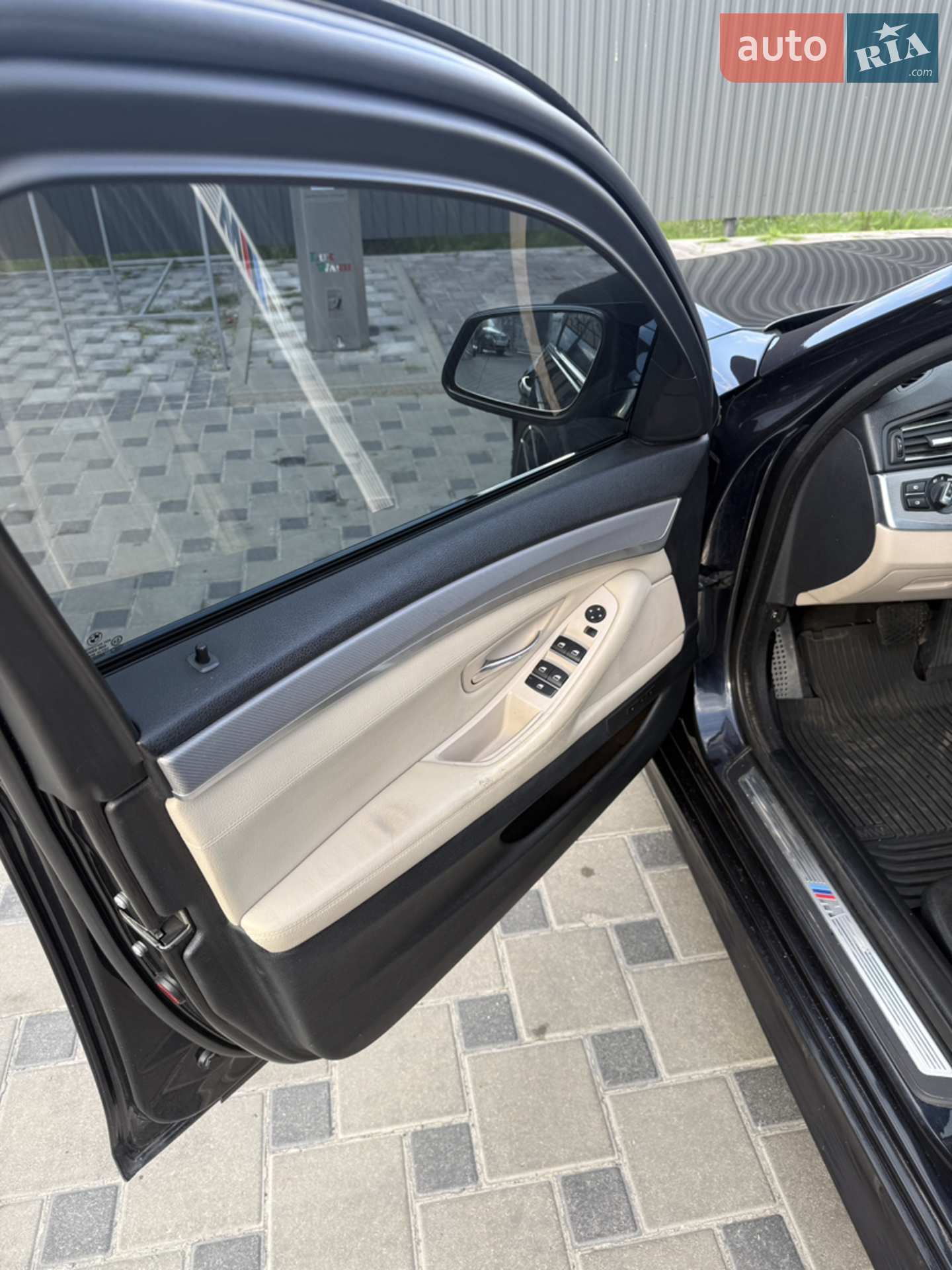 2011 BMW 5er - мініатюра 23