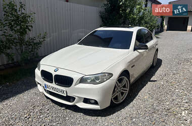 Седан BMW 5 Series 2015 в Ужгороде