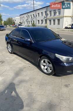 Седан BMW 5 Series 2004 в Новомосковську