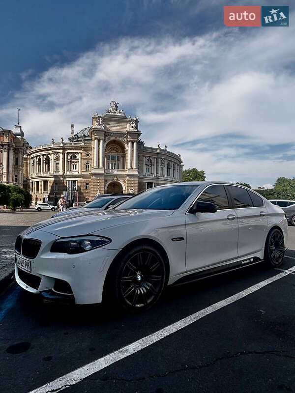 BMW 5 Series 2012