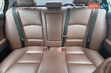 Седан BMW 5 Series 2011 в 