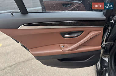 Седан BMW 5 Series 2011 в 
