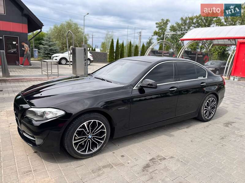 BMW 5 Series 2012