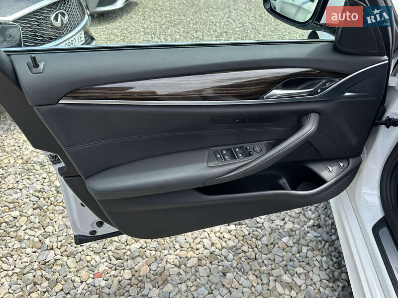 Седан BMW 5 Series 2019 в Івано-Франківську