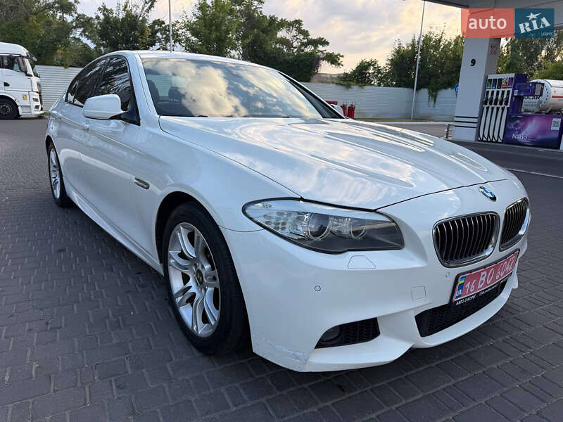 Седан BMW 5 Series 2012 в 