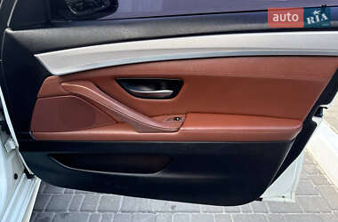 Седан BMW 5 Series 2012 в 