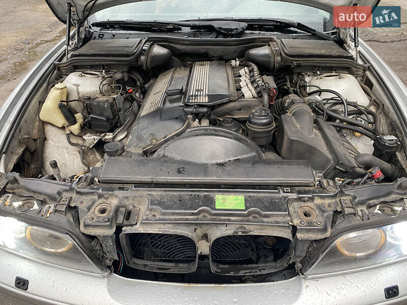 Седан BMW 5 Series 2002 в Харкові