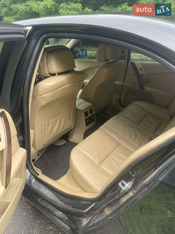 Седан BMW 5 Series 2006 в Жовкве