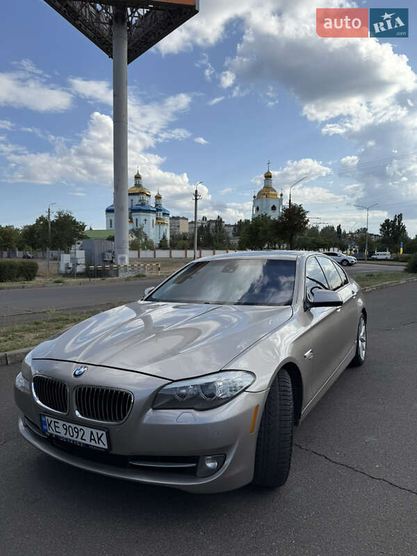 BMW 5 Series 2011 BMW 5 Series 2011