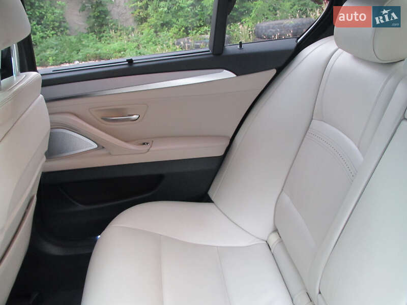 Седан BMW 5 Series 2015 в Коломые