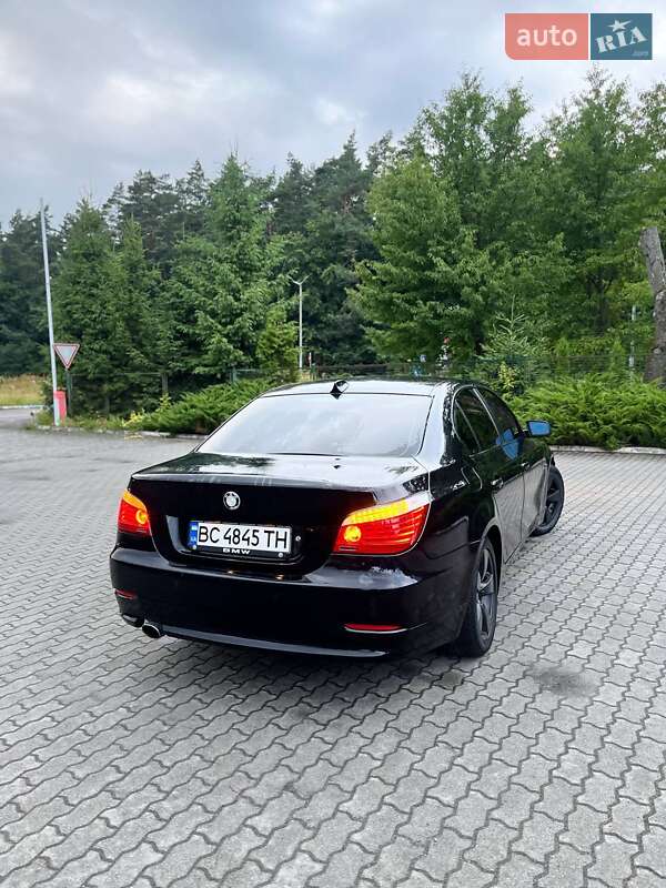 Седан BMW 5 Series 2008 в Львове