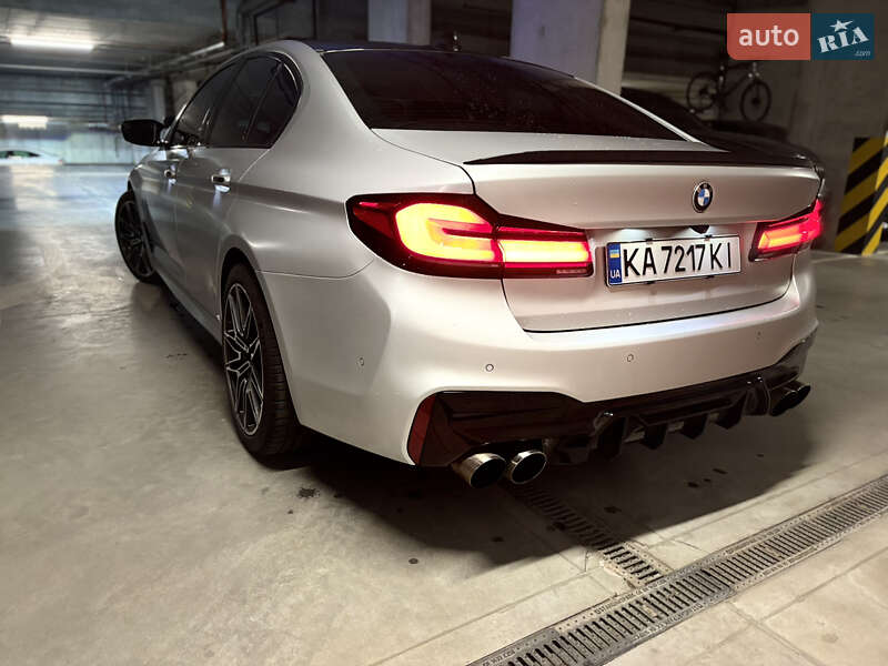 Седан BMW 5 Series 2018 в Киеве