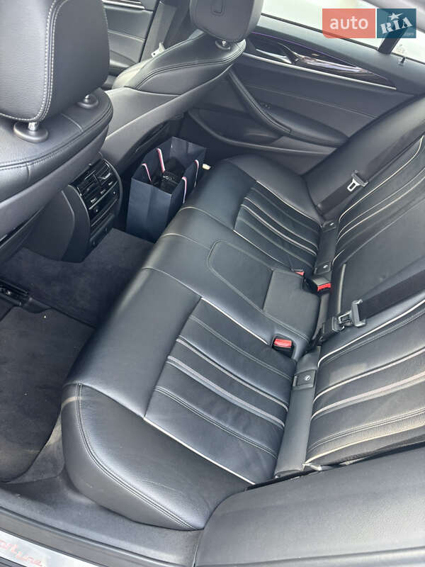 Седан BMW 5 Series 2018 в Киеве