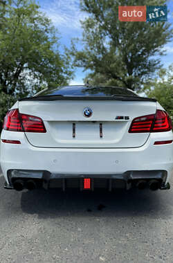 Седан BMW 5 Series 2010 в 