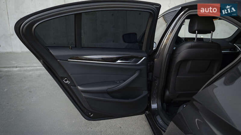 Седан BMW 5 Series 2018 в Киеве