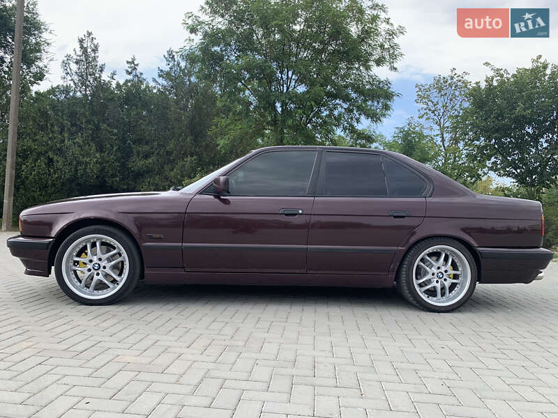 Седан BMW 5 Series 1995 в Болграде