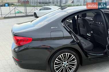 Седан BMW 5 Series 2018 в 