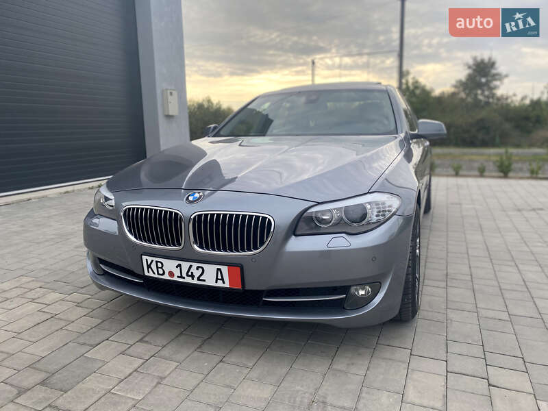 Седан BMW 5 Series 2013 в Виноградове