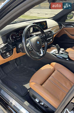 Седан BMW 5 Series 2017 в 