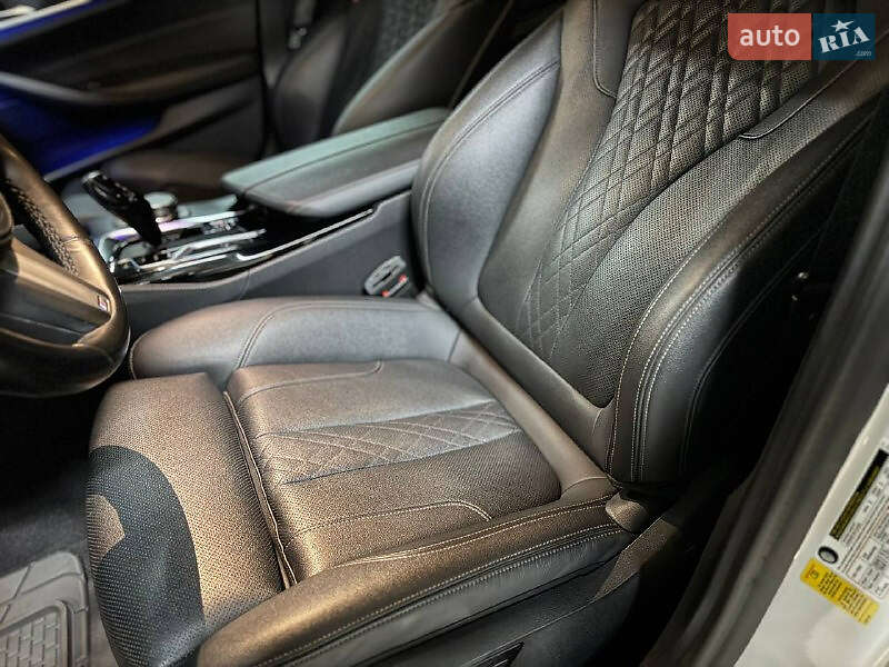 Седан BMW 5 Series 2020 в Львове