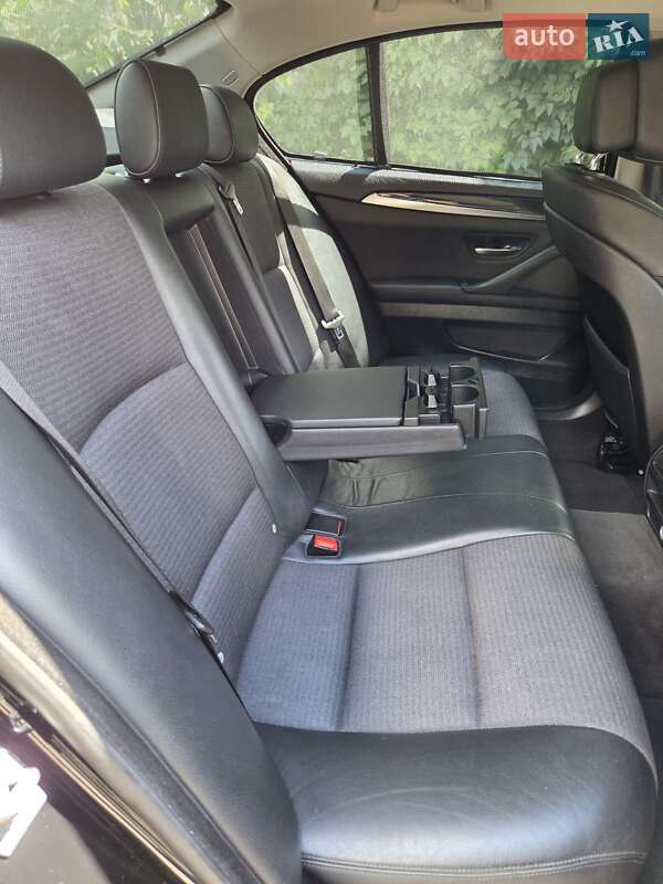 Седан BMW 5 Series 2012 в Києві фото 16 Седан BMW 5 Series 2012 в Києві