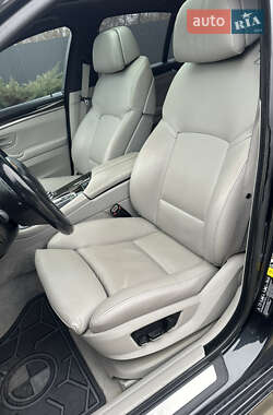 Седан BMW 5 Series 2012 в 