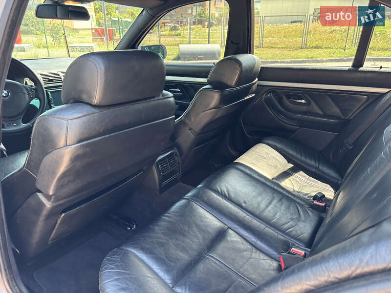 Седан BMW 5 Series 2001 в Знам'янці