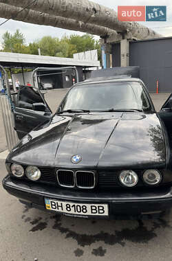 Седан BMW 5 Series 1988 в Києві