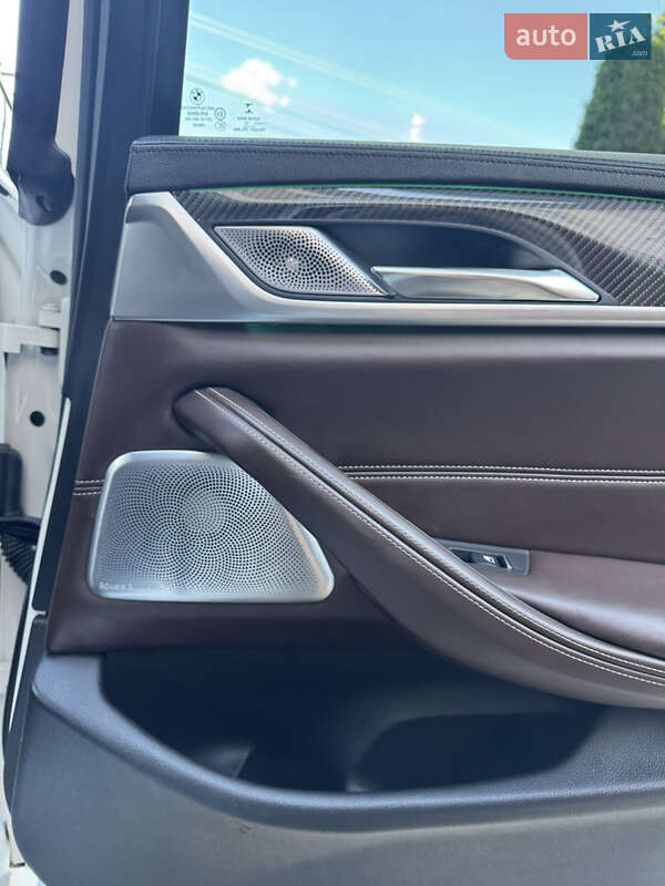 Седан BMW 5 Series 2017 в Черновцах