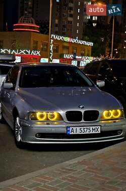Седан BMW 5 Series 2001 в Киеве