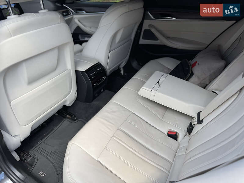 Седан BMW 5 Series 2017 в Тернополе