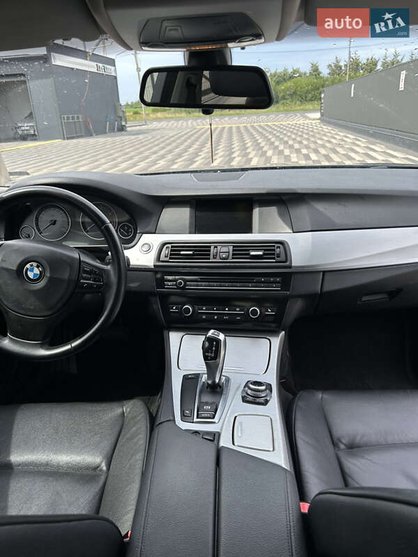 Седан BMW 5 Series 2011 в Львові