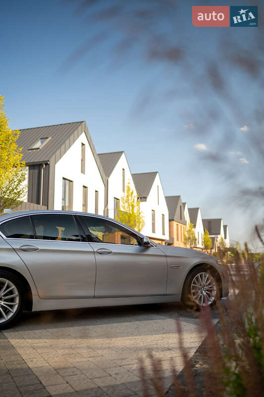 Седан BMW 5 Series 2013 в Львове