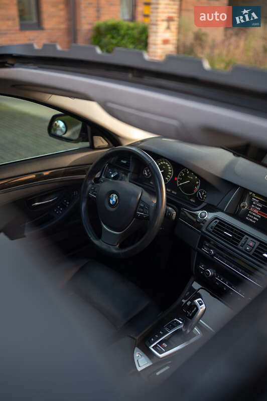 Седан BMW 5 Series 2013 в Львове